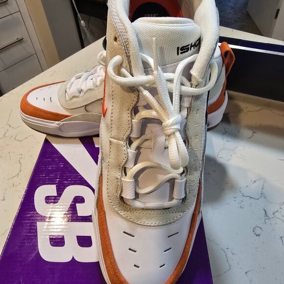 Nike Air Max Ishod Wair Mens SB Summit White & Orange Skate Shoe SZ 10 MENS NEW - Picture 2 of 14